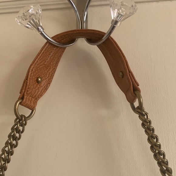 EUC Matt & Nat Chain and Studs Vegan Leather Shoulder Bag/Purse - Picture 3 of 15